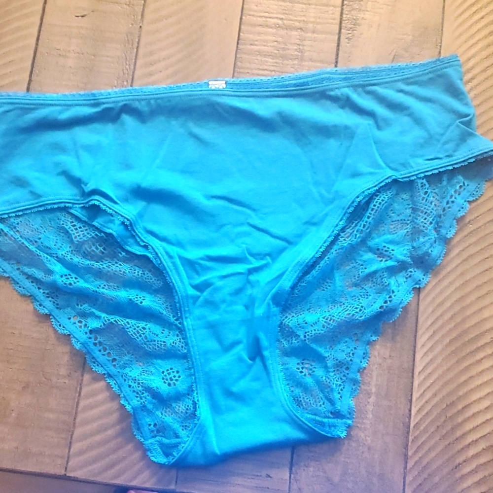 SOLD 🔴Victoria's Secret High leg panty XL